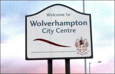 Niall est n  Wolverhampton. Vrai ou faux ?