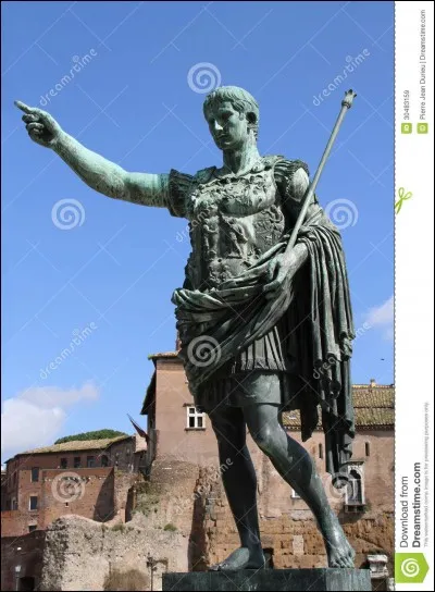 Quelle est la date de sa proclamation à l'Empire ?