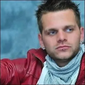 Qui est ce chanteur ?