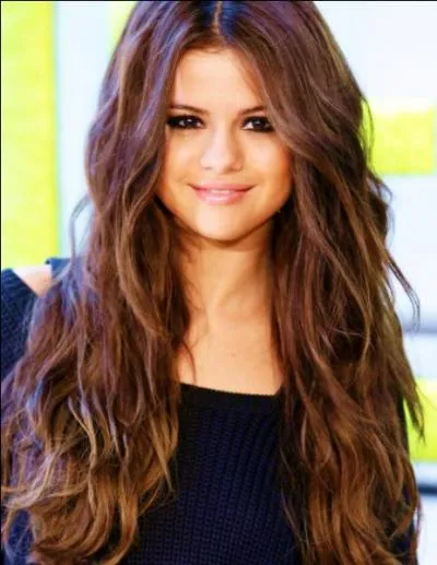 Selena Gomez a jou sur ...