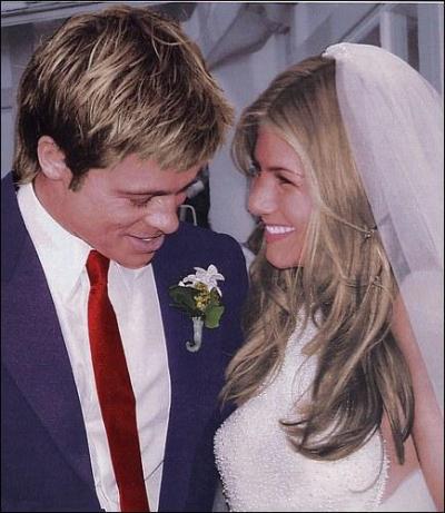 Beaux, blonds et clbres, ils forment le couple glamour idal quand ils scellent leurs destins le 29 juillet 2000. De qui s'agit-il ?