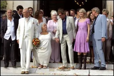 Au dbut de la crmonie de mariage de Mimie Mathy et Benoist Grard le 27 aot 2005, les invits ont reu en cadeau ...