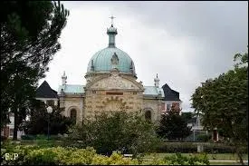 Nous allons � Saint-Vincent-de-Paul (r�gion Aquitaine). La ville se situe dans le d�partement ...