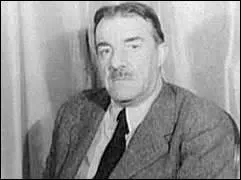 N le 4 fvrier 1881  Argentan (Orne), dcd le 17 aot 1955  Gif-sur-Yvette (Essonne), peintre, crateur de cartons, de tapisseries et de vitraux, dcorateur, cramiste, sculpteur, dessinateur et illustrateur, je suis le pionnier du  cubisme . J'ai t l'un des premiers  exposer publiquement des travaux d'orientation cubiste. On me doit des uvres comme  Le pont  (1923 ). Je suis :