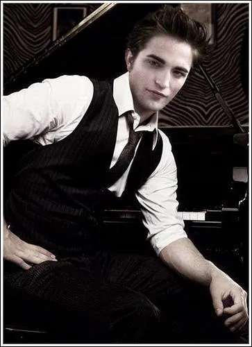 Twilight (1) : Robert Pattinson est l'interprte d'une des chansons prsentes dans le film. Laquelle ?