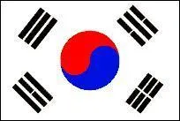 Sur le drapeau de la Core du Sud, que reprsentent les traits noirs ?