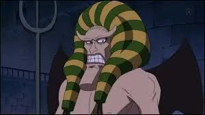 Qui est-ce et quel tait son grade ?