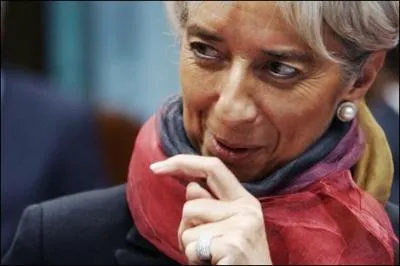 Le gouvernement se flicite de la loi sur les heures sup', tout en reconnaissant que la  dure hebdomadaire collective moyenne du travail  n'a pas chang en 2008. Quelle est-elle ?