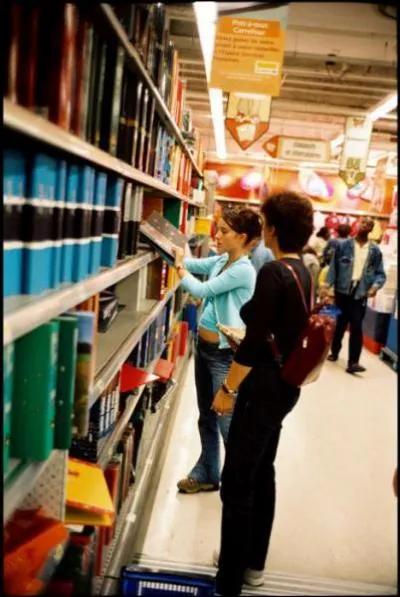 Les enqutes conso sur la rentre ne refltent pas le cot rel pour les familles, car certaines villes  financent des aides. Que prend en charge Vitry-sur-Seine ?