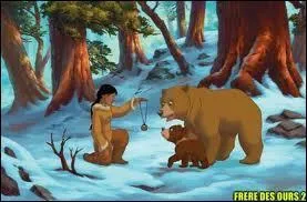 Kenai devient un ours  cause d'un sortilge. Il se retrouve coup du monde des humains, il devra apprendre  dcouvrir le monde sous cette forme. Il va dcouvrir un jeune ours trs mignon qui s'appelle Koda ...