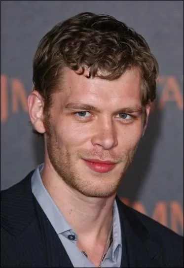 Qui emporte sa famille dans des cercueils ?