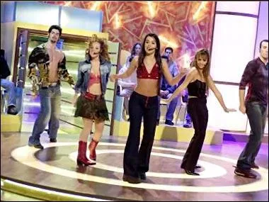 Dans la srie qui est le manager du groupe Upa Dance ?