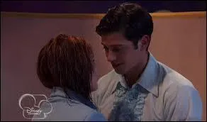 Qui est secrtement amoureux de Jessie ?