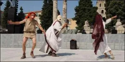 L'acteur porte le nom d'histrion ce qui veut dire :