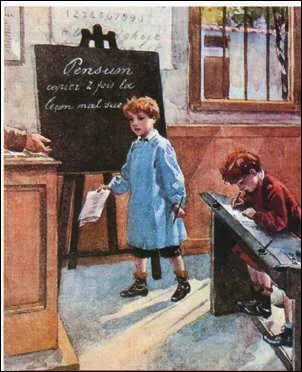 Il y avait une estrade ... tait install le bureau du matre : la chaire.