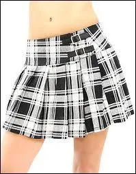 Qui avait dans le coeur une petite fille oublie avec une jupe plisse ?