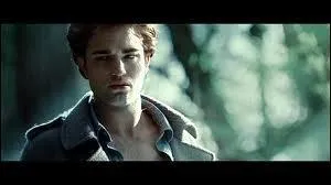 Quand les Cullen arrivent  la caftria, dans quel ordre rentrent-ils ?