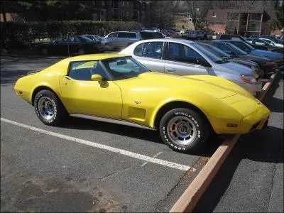 Quelle est la vraie désignation du modèle de cette Chevrolet Corvette ?