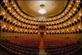 En quelle anne la Fenice fut-elle dtruite par un incendie ?