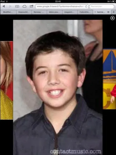 Comment se nomme ce jeune garon ?