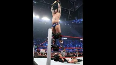 Il encaisse sa mallette encore une fois pour le WHC alors que  le champion  sortait d'un Ladder match face  Edge et avait gagn le titre quelque minutes avant que  le possesseur de la mallette  viennent pour gagner la ceinture ,  Extreme Rules 2009 le 7 juin , laissant le prdcesseur avec environ 3 minutes de rgne . Mais qui tait son prdcesseur ?