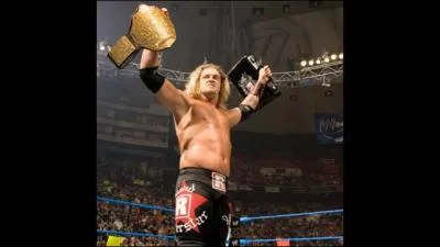 Il encaisse la mallette pour le WHC  Smackdown le 11 mai 2007 , alors que  le champion  sortait d'un match en cage face  Batista et d'une intervention aprs le combat , de Mark Henry , mais qui tait le champion WHC de l'poque ?
