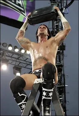 Le quatrime Money In The Bank a eu lieu  Wrestlemania 24 et les participants taient : Carlito , CM Punk , Chris Jericho , John Morrison , Mr. Kennedy , MVP & Shelton Benjamin . Qui en fut le vainqueur ?