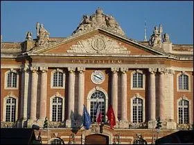 Dans quelle ville trouve-t-on le Capitole ?