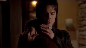 Dans quel pisode de la saison 4 Elena boit-elle le sang de Damon ?