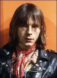  Prolo ordinaire, peuple de Paris, ... si fier, d'tre n ici.  