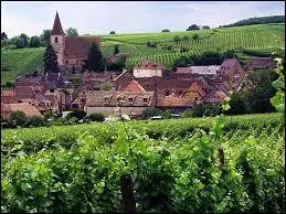 Nous sommes  Hunawihr (rgion Alsace), un autre village class parmi les Plus Beaux Villages de France. Il se situe dans le dpartement ...