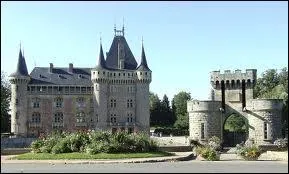 Je vous emmne  La Clayette (dpartement n71). La commune se situe en rgion ...