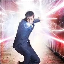 Qui joue le rle du 10 me Doctor Who ?