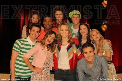 Pour quelle occasion a-t-elle rencontr Brigit Mendler ?