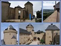 Je vais vous faire visiter le Chteau de Malbrouck, situ  Manderen (Moselle). Nous nous rendons donc en ...