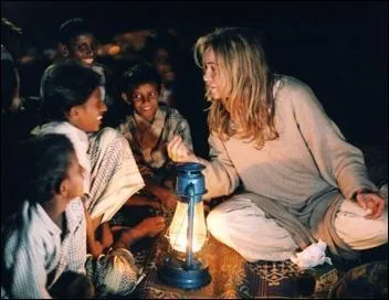 Nous retrouvons cette fois-ci la Manon de Berri au Ymen, sur l'le de Socotra. Elle y est accueillie par un homme qui coordonne les projets de dveloppement durable dans le cadre des Nations unies.