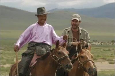 Cet acteur a t quelque peu malmen頻 par un fier cavalier. Il se retrouve en Colombie, un pays grand comme 3 fois la France et peupl seulement d'environ 2 700 000 habitants.