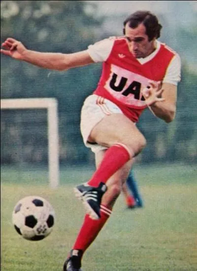 Qui est cette lgende du football ?