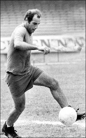 Qui est cette lgende du football ?