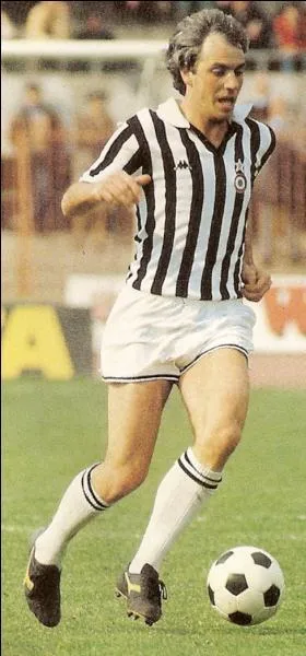 Qui est cette lgende du football ?