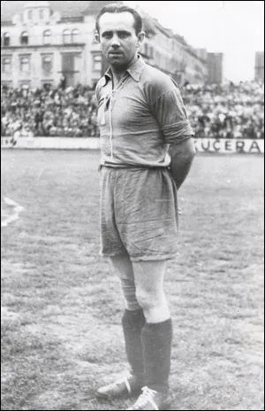 Qui est cette lgende du football ?