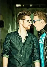  This is Nightlife...   est le titre du groupe :