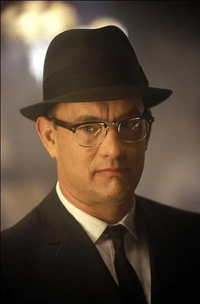 Dans le fim Attrape-moi si tu peux (Catch me if you can), Tom Hanks est sans doute plus proche physiquement des vrais agents du FBI. Il est charg de retrouver Frank Abagnale, tout jeune escroc en faux et usage de faux, prenant diverses identits. Comment se nomme l'agent dans le film ?