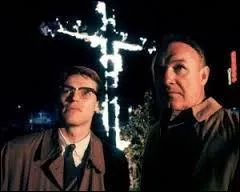 Gene Hackman et Willem Defoe sont deux agents du FBI lancs dans une enqute trs lourde aux relents de racisme. Quel est ce trs bon film o officient donc les agents Anderson et Ward ?