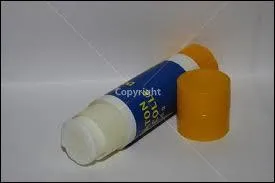 Ce tube reste, ce tube est tenace. C'est un tube qui peut rsister aux saisons. Pour preuve : c'est un tube qui colle ! C'est mme un tube qui perce outre-Manche. Comment l'appelle-t-on dans le pays des Beatles ?