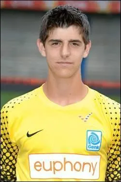 Courtois est le gardien de but belge ; il a remport la Coupe de l'Europa League avec :