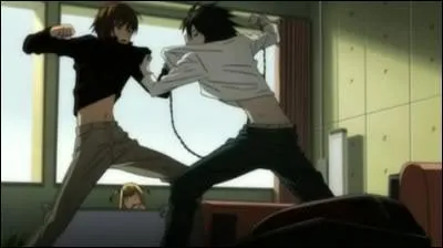 Qui va tlphoner  L pendant qu'il se bat avec Raito ?