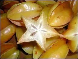 Quel est ce fruit dont les tranches en forme d'toiles, dcorent souvent les desserts ?