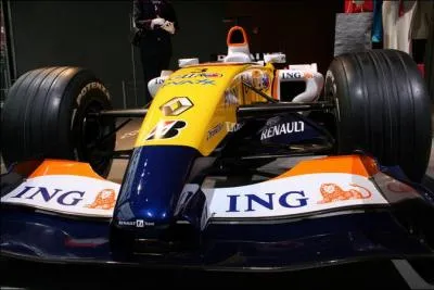 Quelle(s) curie(s) quipe(nt) ses(leurs) monoplaces d'un moteur Renault en 2013 ?