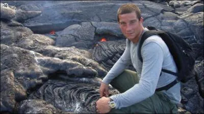 Boire sa propre urine, manger du serpent ou des insectes, bien sr qu'il peut le faire !